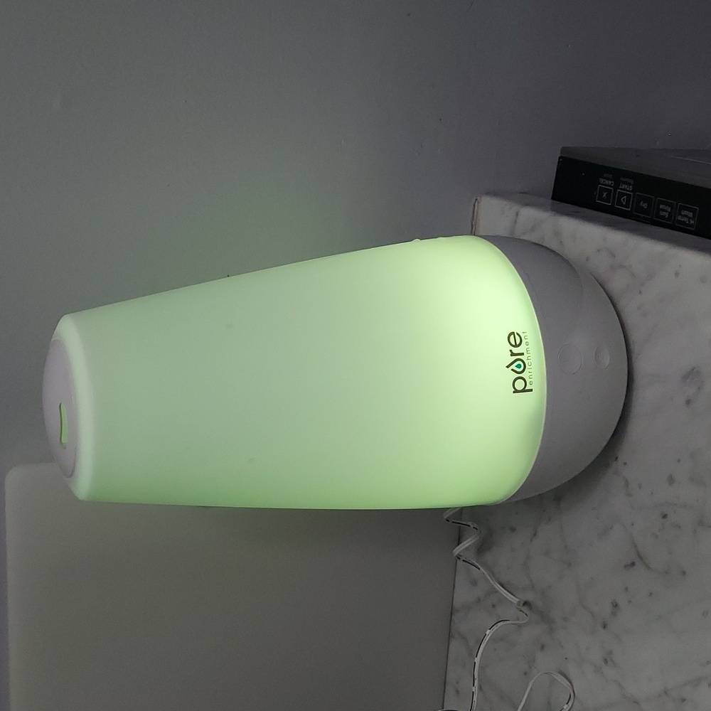 Pure Enrichment Humidifier With Color-Changing Nightlight - Picture 7 of 8
